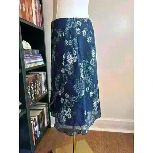 Cleo Petites Layered Floral Drape Skirt Size 8 - Picture 2 of 6
